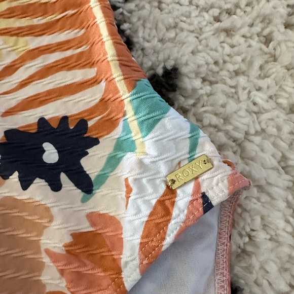 Roxy One piece swimsuit - Picture 2 of 4